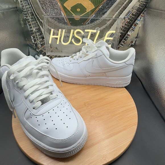 Nike Air Force 1 \'07 Low “Triple White” Mens Sz 11 main image 10